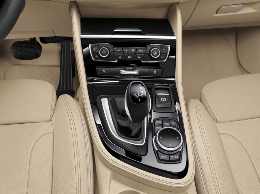  BMW 2-Series Active Tourer 2014 года  (фото 35 из 64)